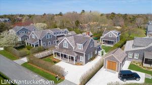 8 Aurora Way